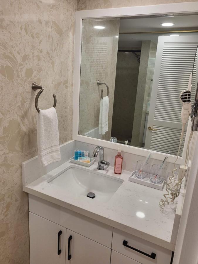 21St Floor Renovated Studio With 2 Queen Beds Гонолулу Экстерьер фото